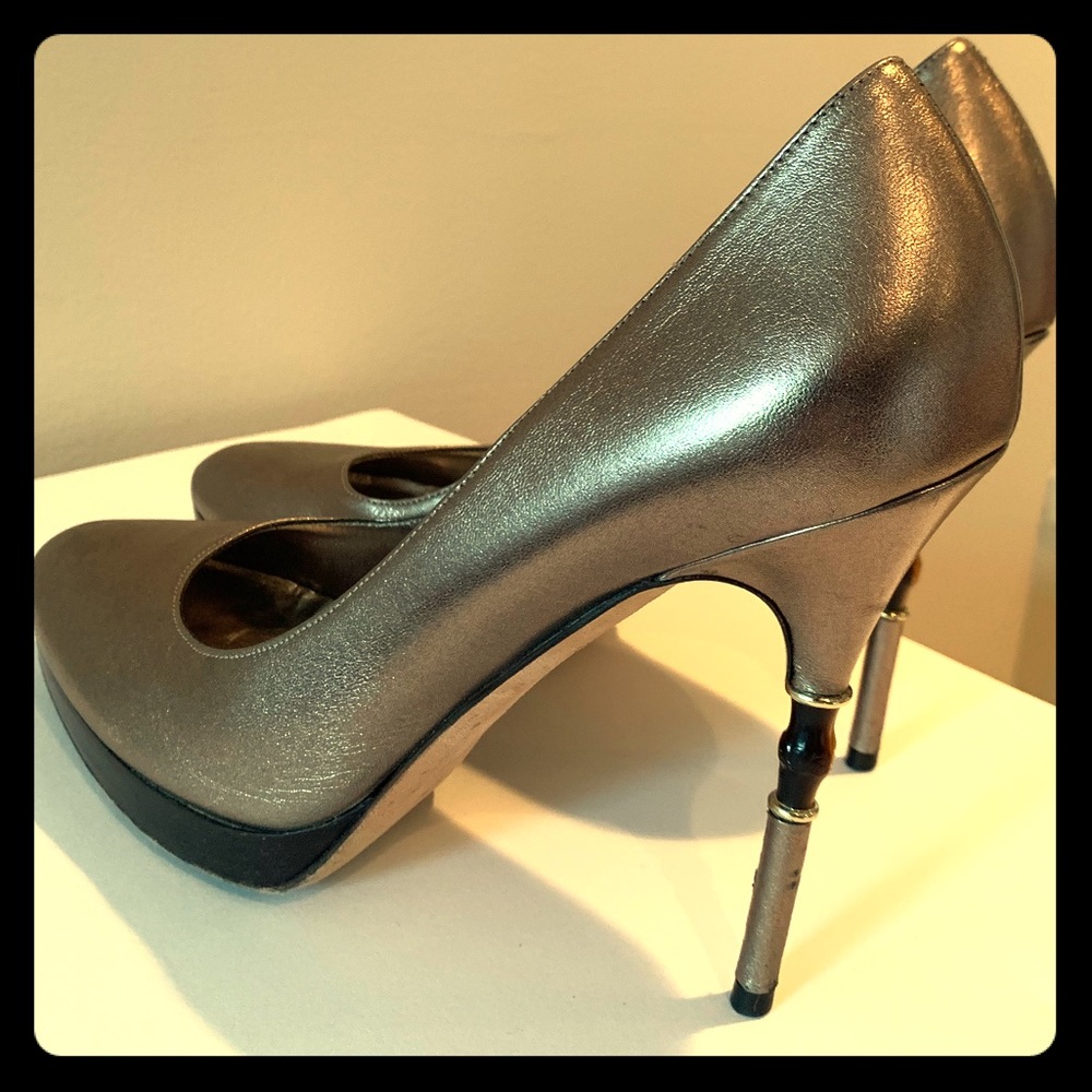 SOLD [Gucci Metallic Pumps Size 39.5]